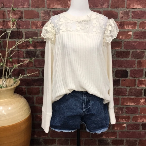 Sz XL Spring Cream Lace Flutter Sleeve - Picture 5 of 16